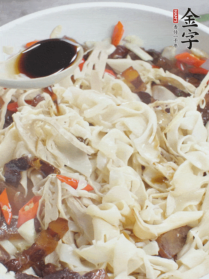 下糯米笋，淋一点生抽、蚝油调味。